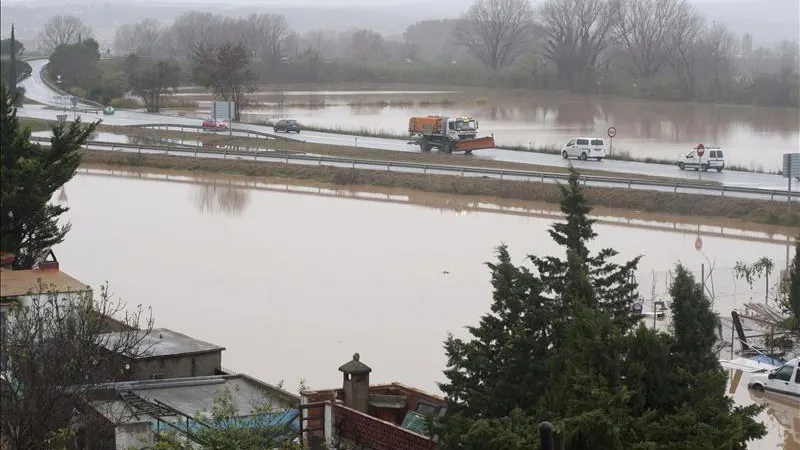 Suspendido el AVE entre Barcelona y Girona por nueva inundación de la estación