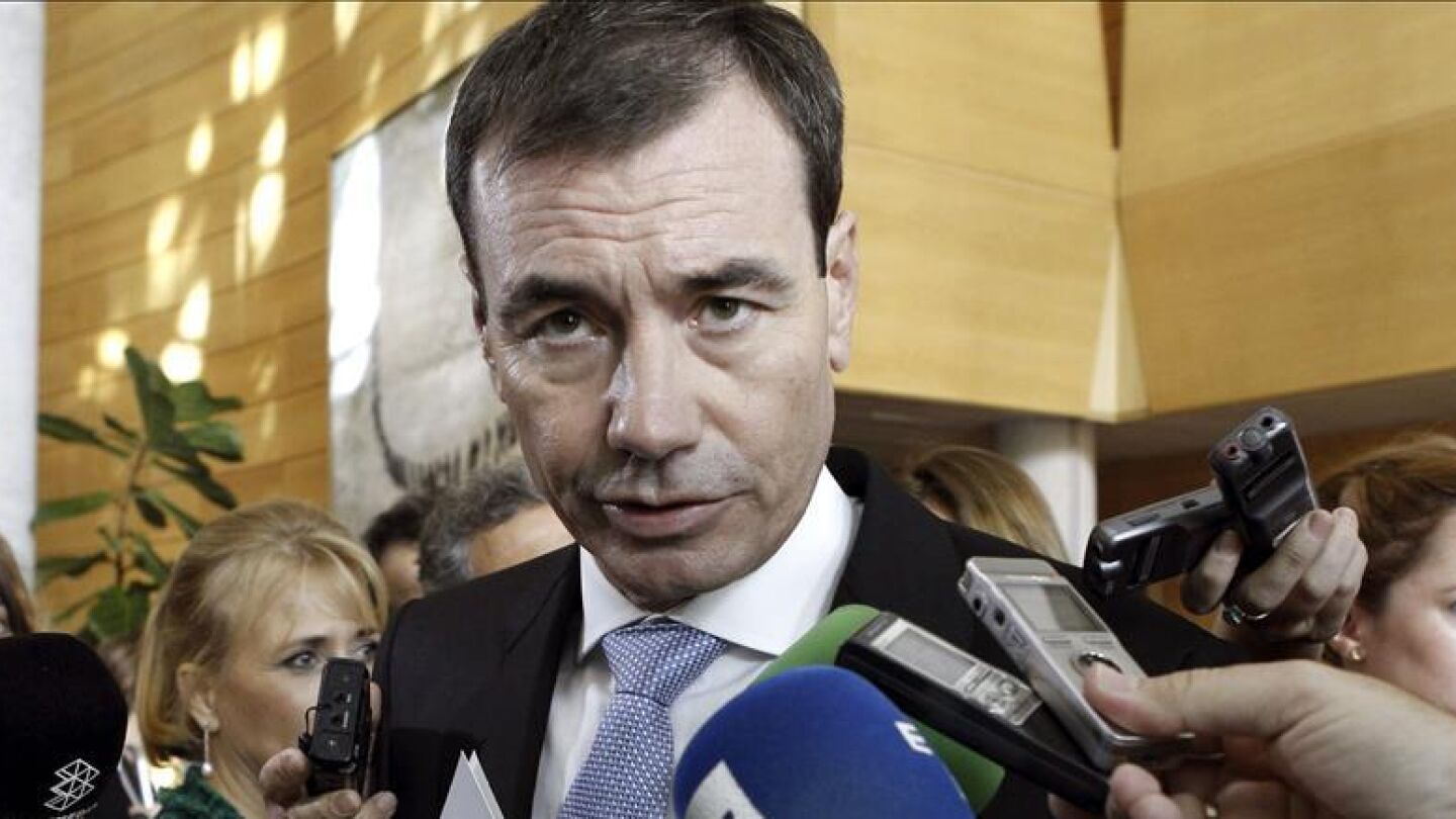 Tom&aacute;s G&oacute;mez habla con los medios de comunicaci&oacute;n