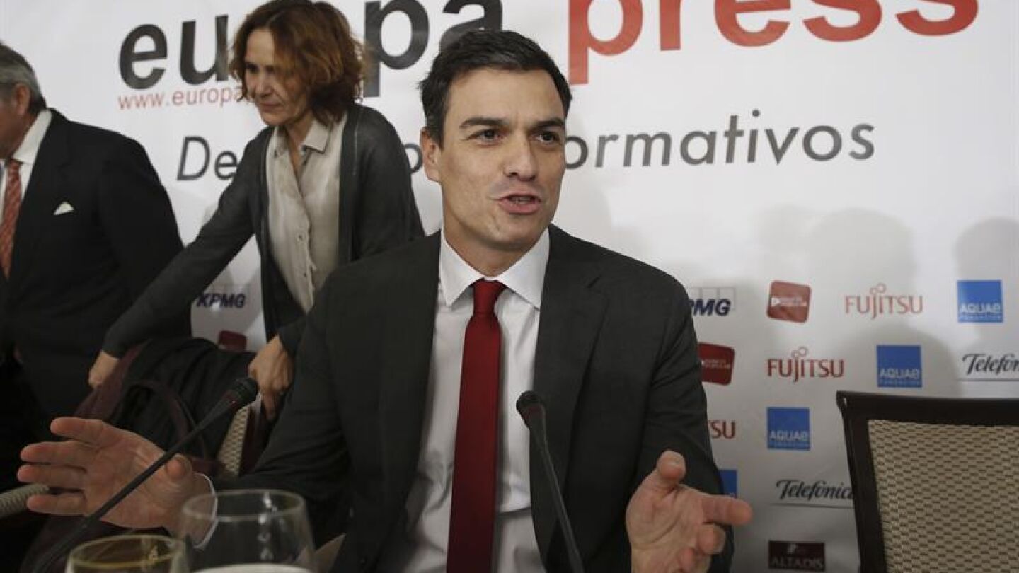 Pedro S&aacute;nchez en un desayuno informativo