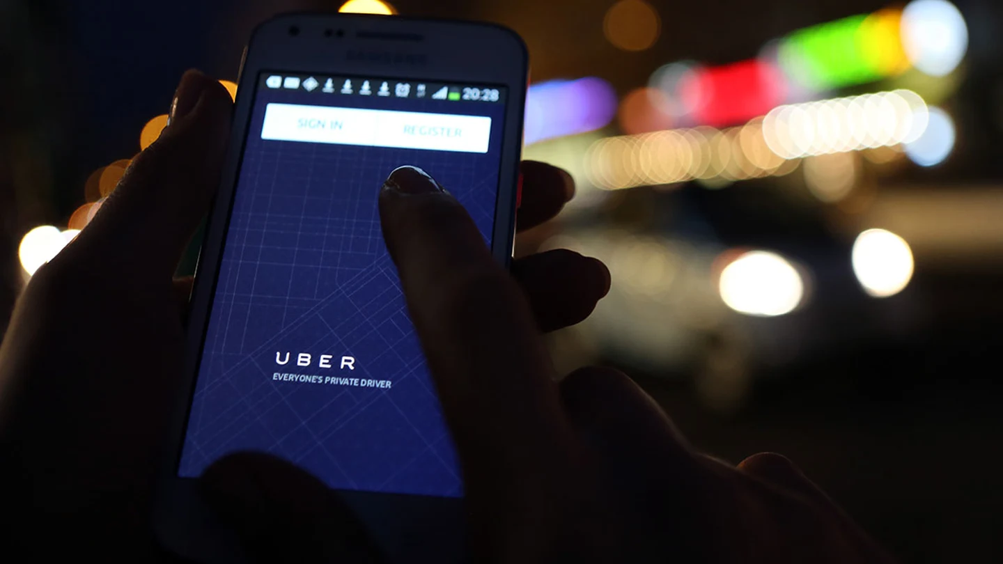 Aplicación de Uber en un teléfono Aplicación de Uber en un teléfono