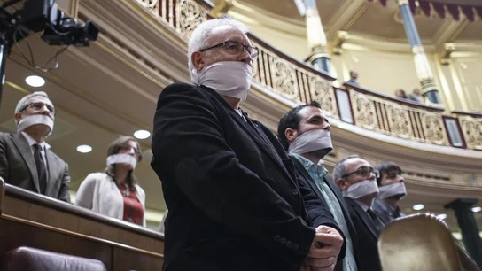 Diputados de la Izquierda Plural amordazados Diputados de la Izquierda Plural amordazados