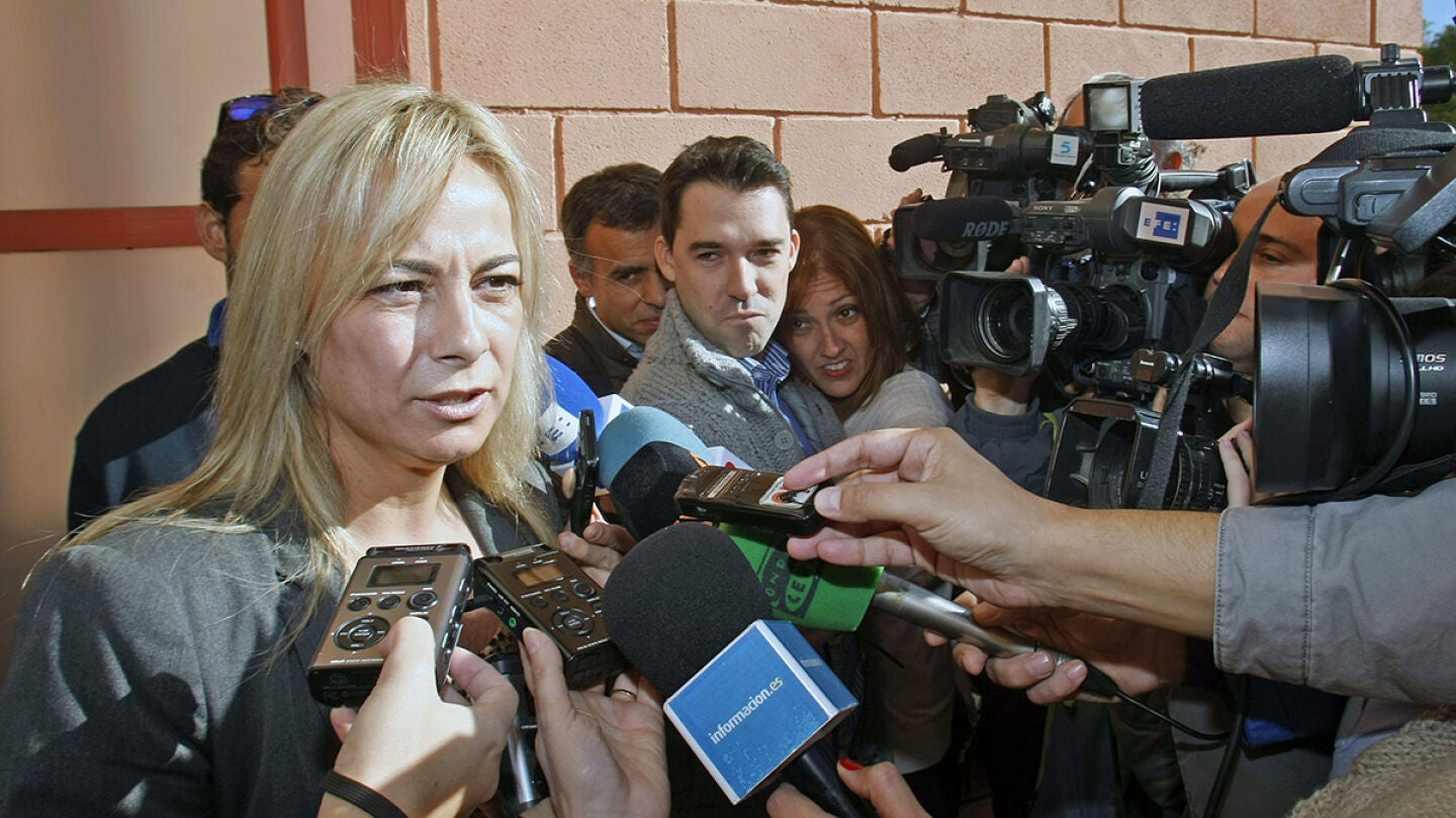 La oposici&oacute;n acusa a Sonia Castedo de beneficiar a su empresario y "amigo" Ortiz en las cuentas del 2015