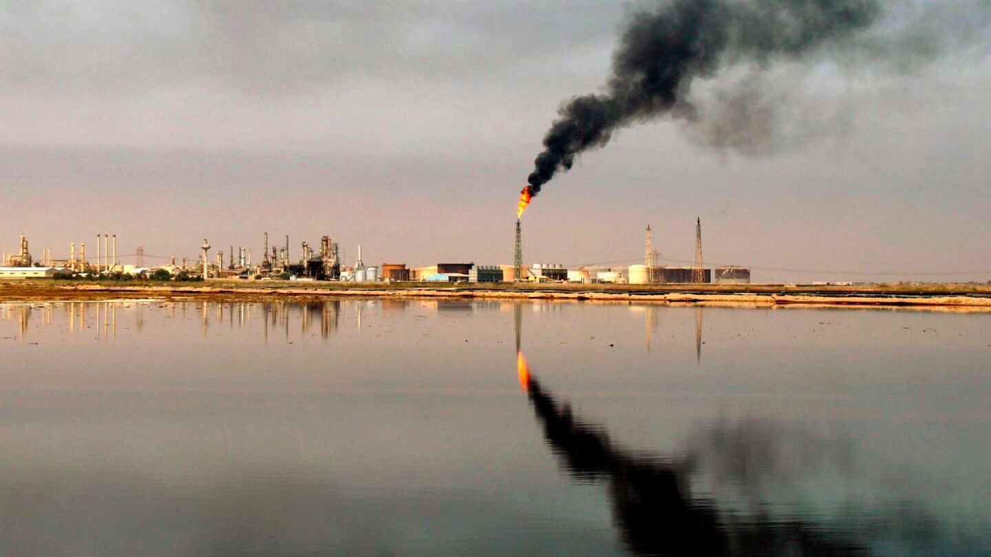 Refiner&iacute;a de petr&oacute;leo