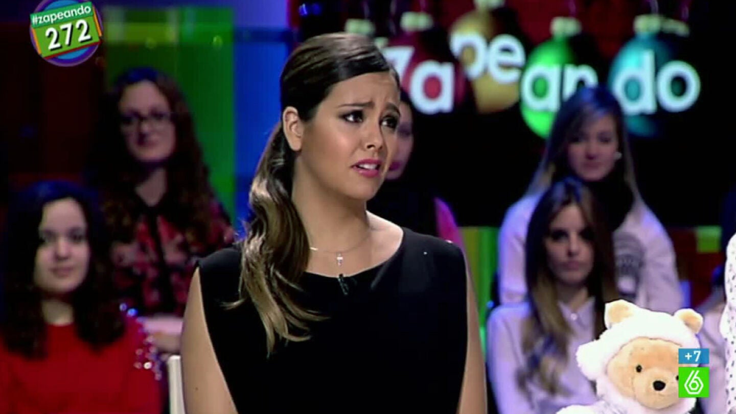 Cristina pedroche se le cae la baba con el ni&ntilde;o robot chino