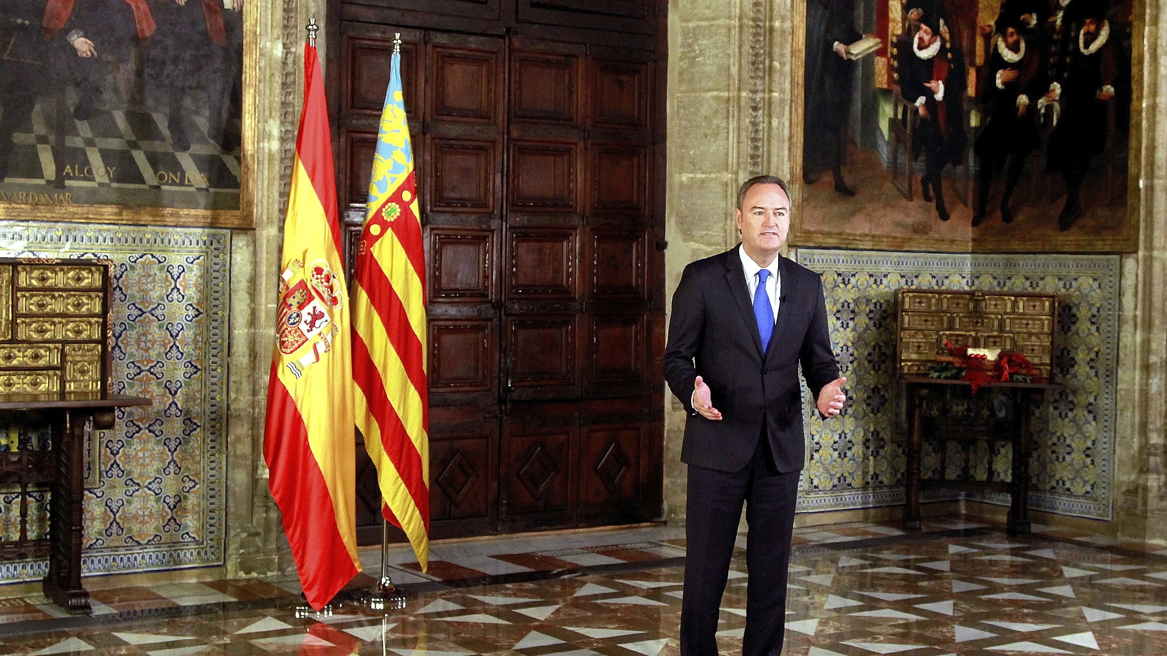 El president de la Generalitat, Alberto Fabra, durante la grabación del tradicional discurso de Fin Año. 