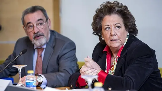 Rita Barberá ante los medios de comunicación Rita Barberá ante los medios de comunicación