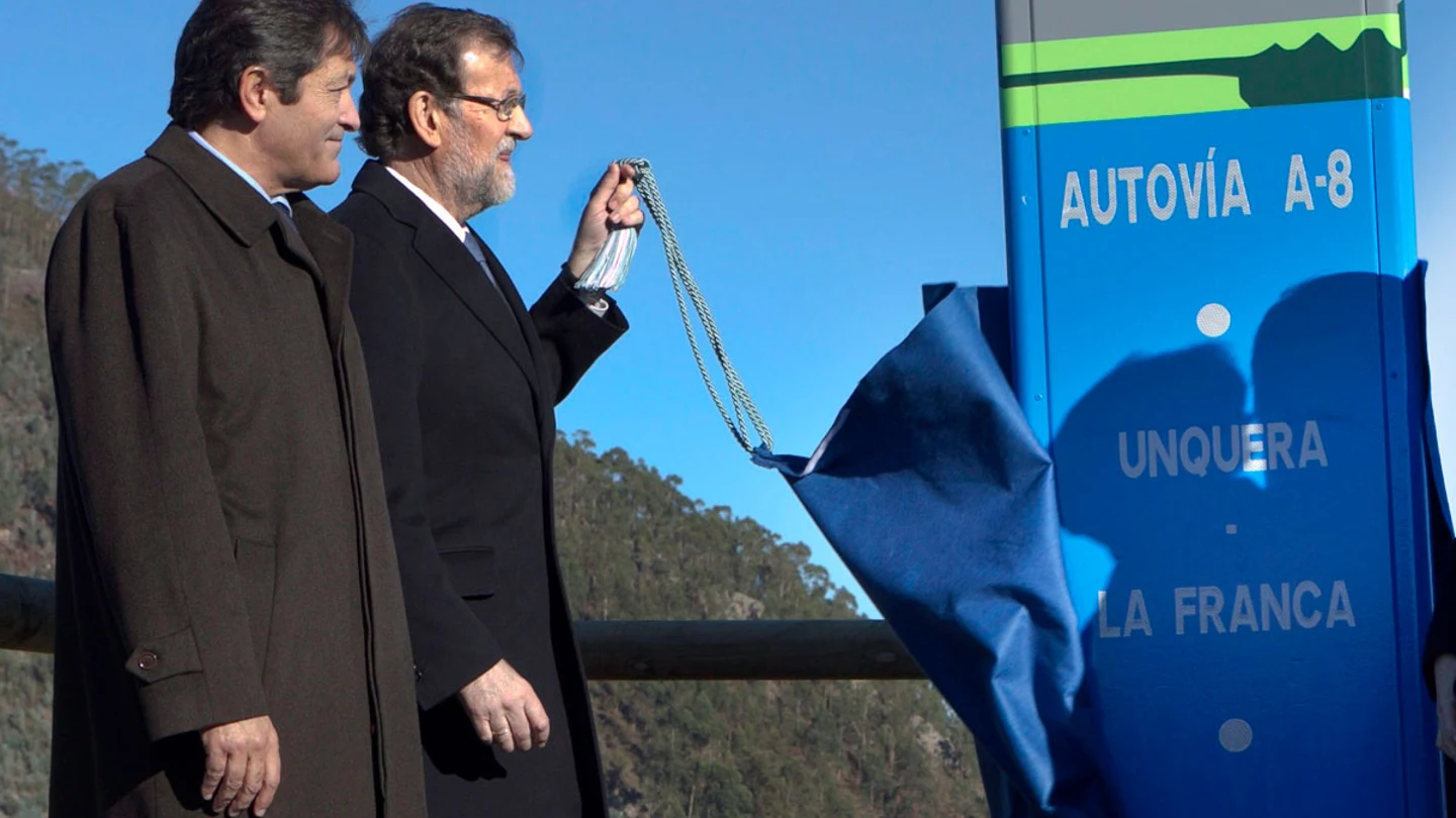 Rajoy en la inauguración de un tramo de la A-8 Rajoy en la inauguración de un tramo de la A-8