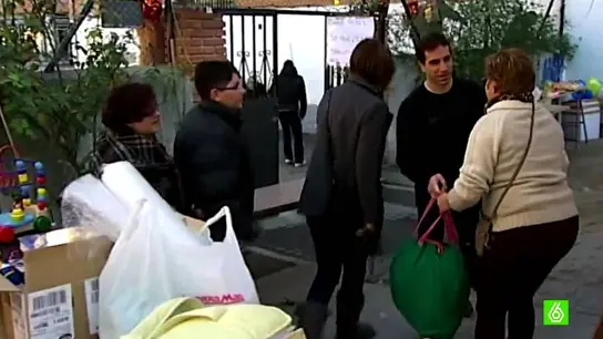 Entrega solidaria de juguetes Entrega solidaria de juguetes