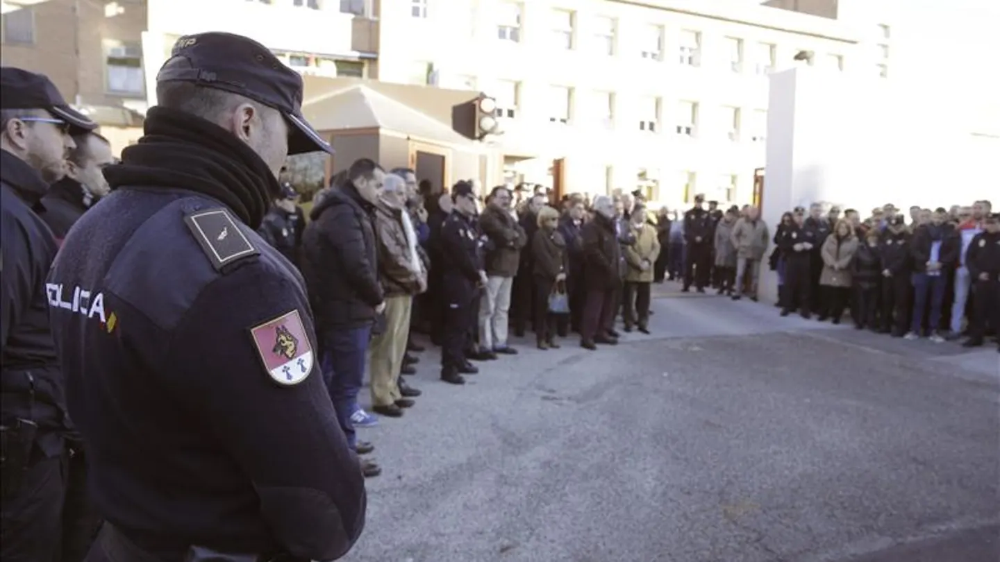 Homenaje al policía muerto en el Metro de Madrid Homenaje al policía muerto en el Metro de Madrid