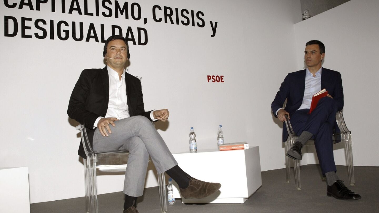 Pedro S&aacute;nchez debate con el economista Thomas Piketty