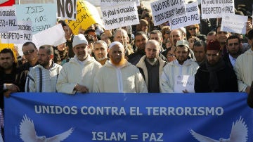 Hispanomusulmanes condenan en Atocha los atentados de Francia