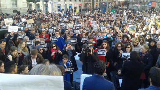 Madrid se concentra en repulsa a los atentados de Par&iacute;s