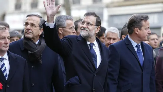Rajoy y Samaras en la manifestación de París Rajoy y Samaras en la manifestación de París