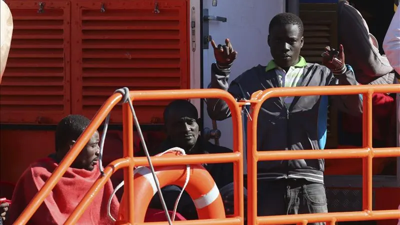 Supervivientes de la patera que llegó a Almería con 21 desaparecidos