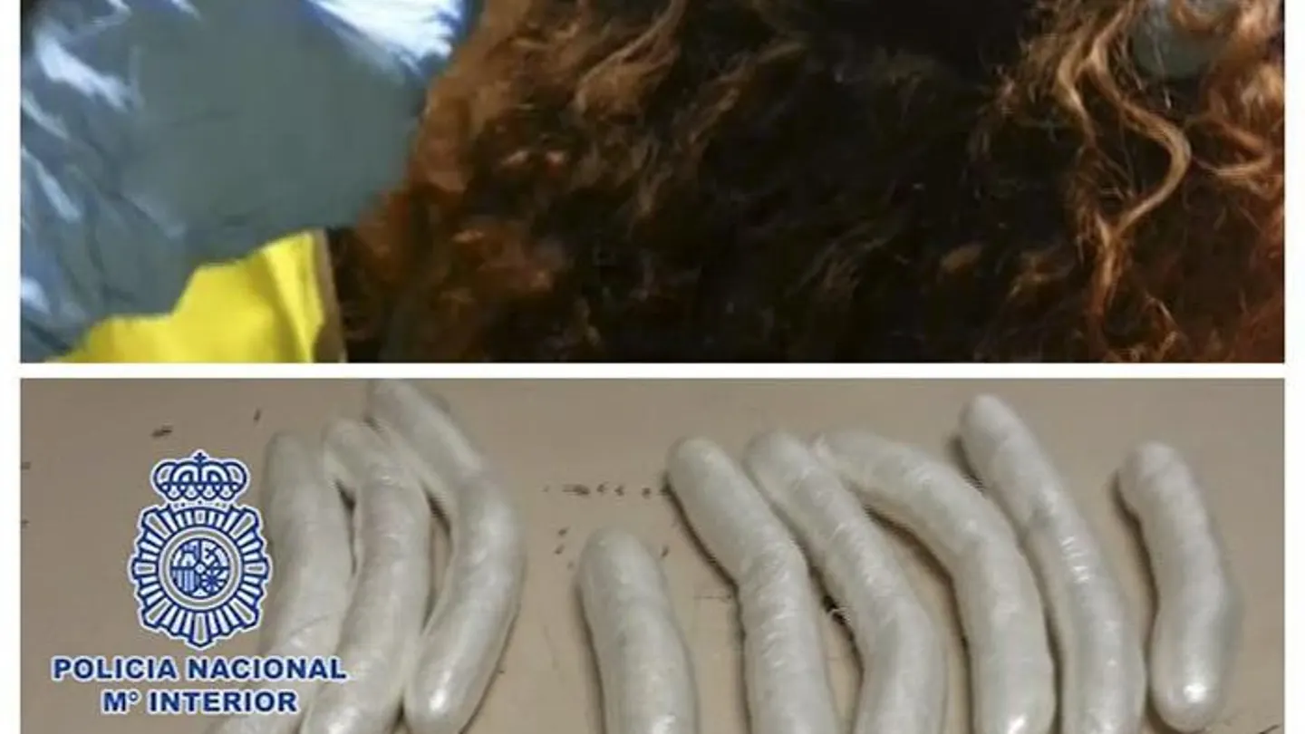 Cocaína oculta bajo una peluca en Barajas Cocaína oculta bajo una peluca en Barajas