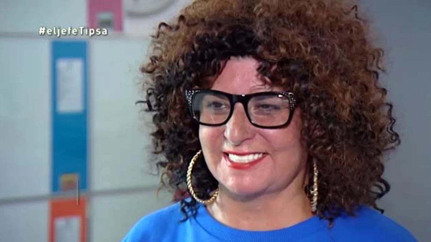 Marisa Camacho pasa de ser la jefa de Tipsa a una repartidora de mensajería urgente Marisa Camacho pasa de ser la jefa de Tipsa a una repartidora de mensajería urgente