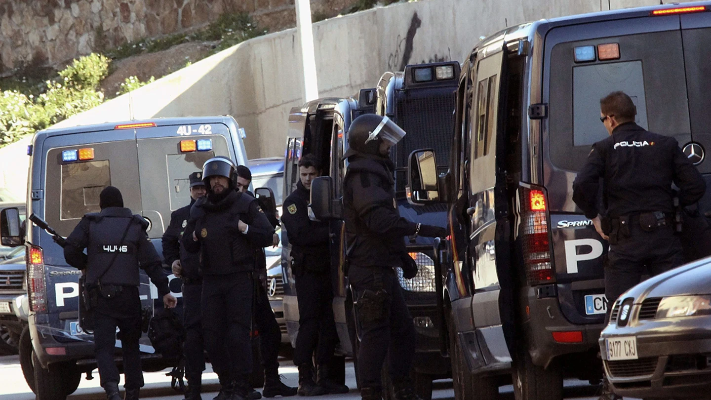 Agentes de la Policía Nacional en Ceuta Agentes de la Policía Nacional en Ceuta