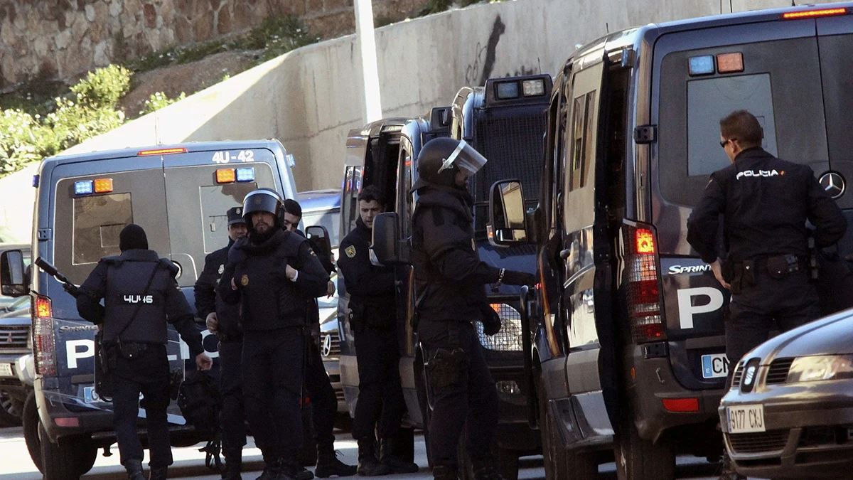 Agentes de la Policía Nacional en Ceuta