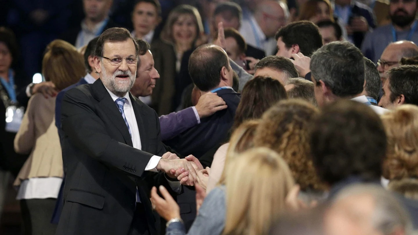 Rajoy: "El cambio es una realidad y ahora nos toca profundizar en él" Rajoy: "El cambio es una realidad y ahora nos toca profundizar en él"