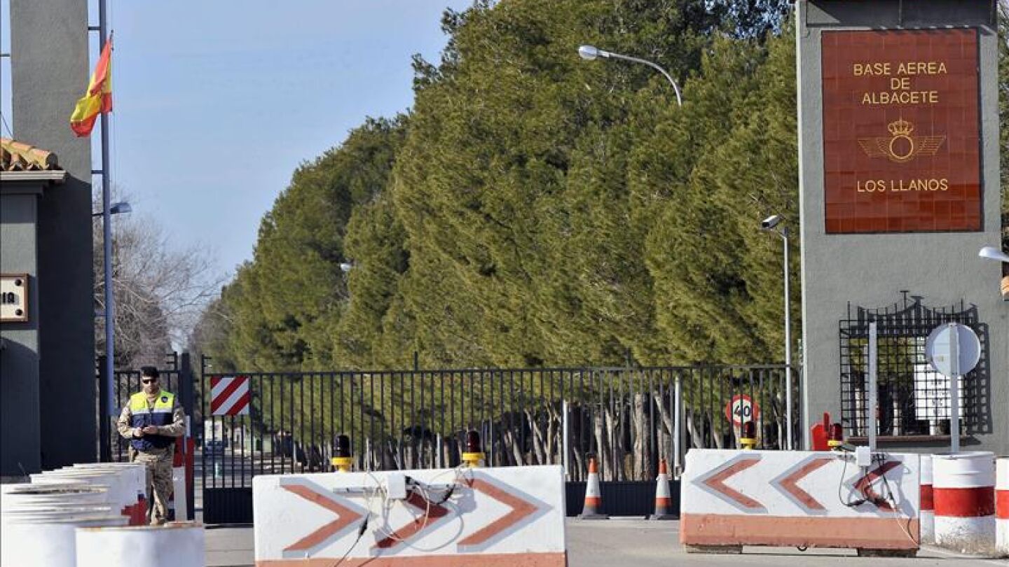 Entrada de la base a&eacute;rea de Los Llanos.