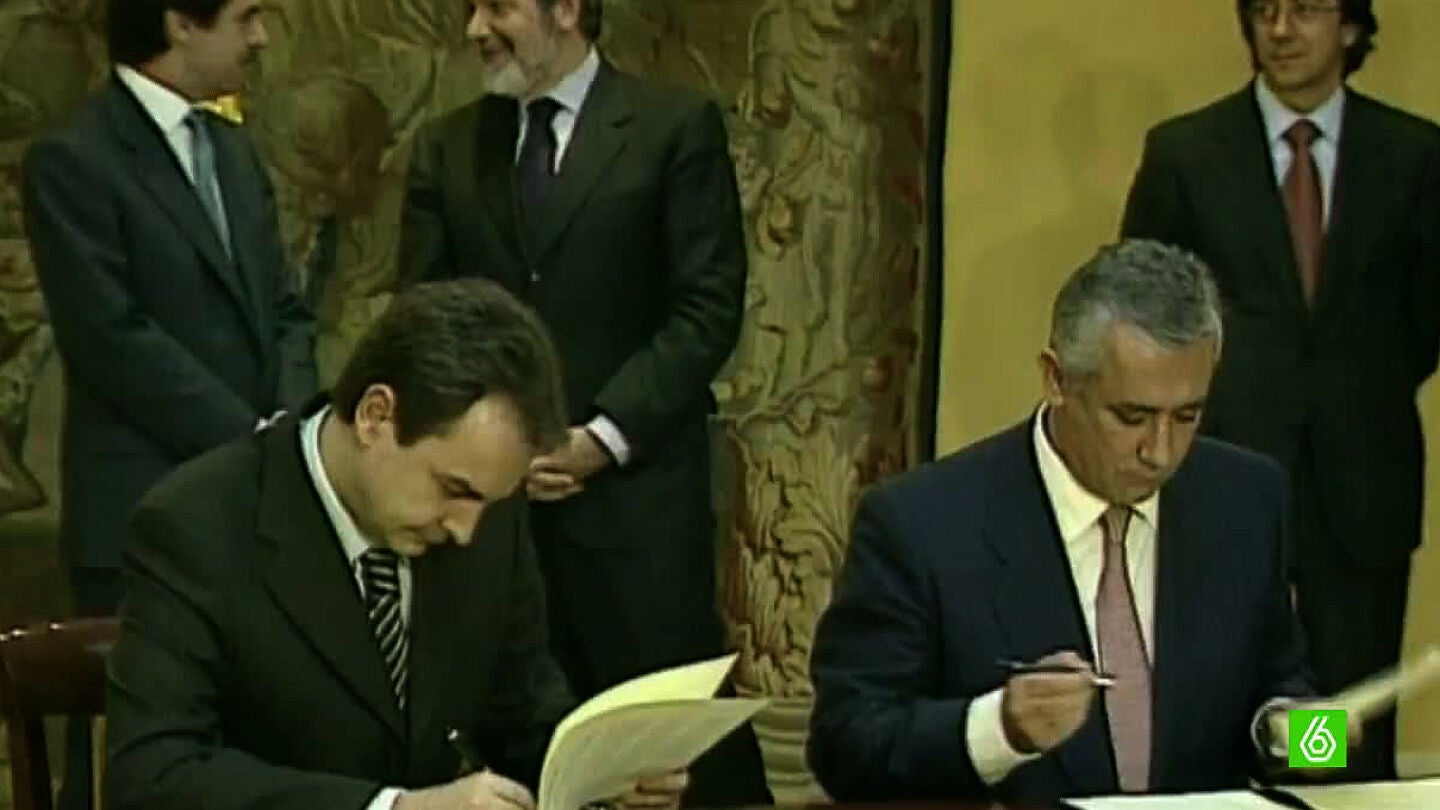 Zapatero y Arenas firman un pacto antiterrorista