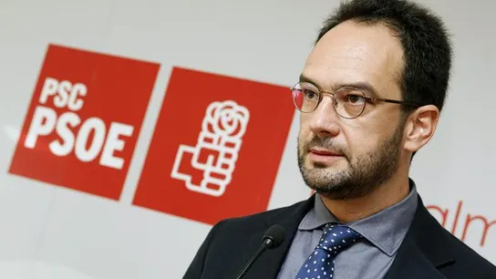 Antonio Hernando habla ante los medios Antonio Hernando habla ante los medios