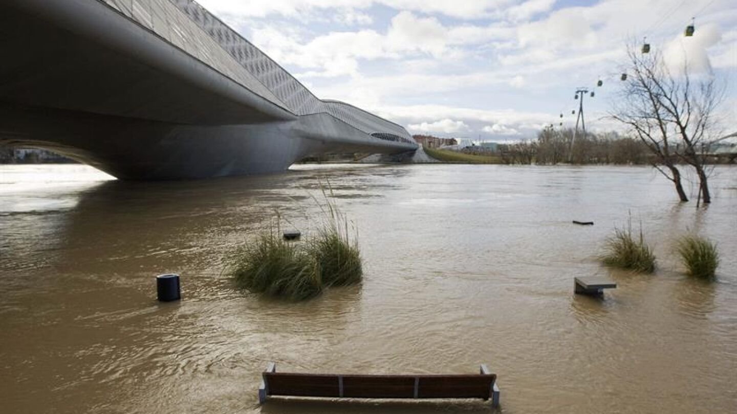 Desbordamiento del r&iacute;o Ebro