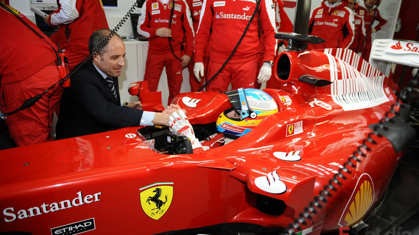 Francisco Camps saluda a Fernando Alonso Francisco Camps saluda a Fernando Alonso