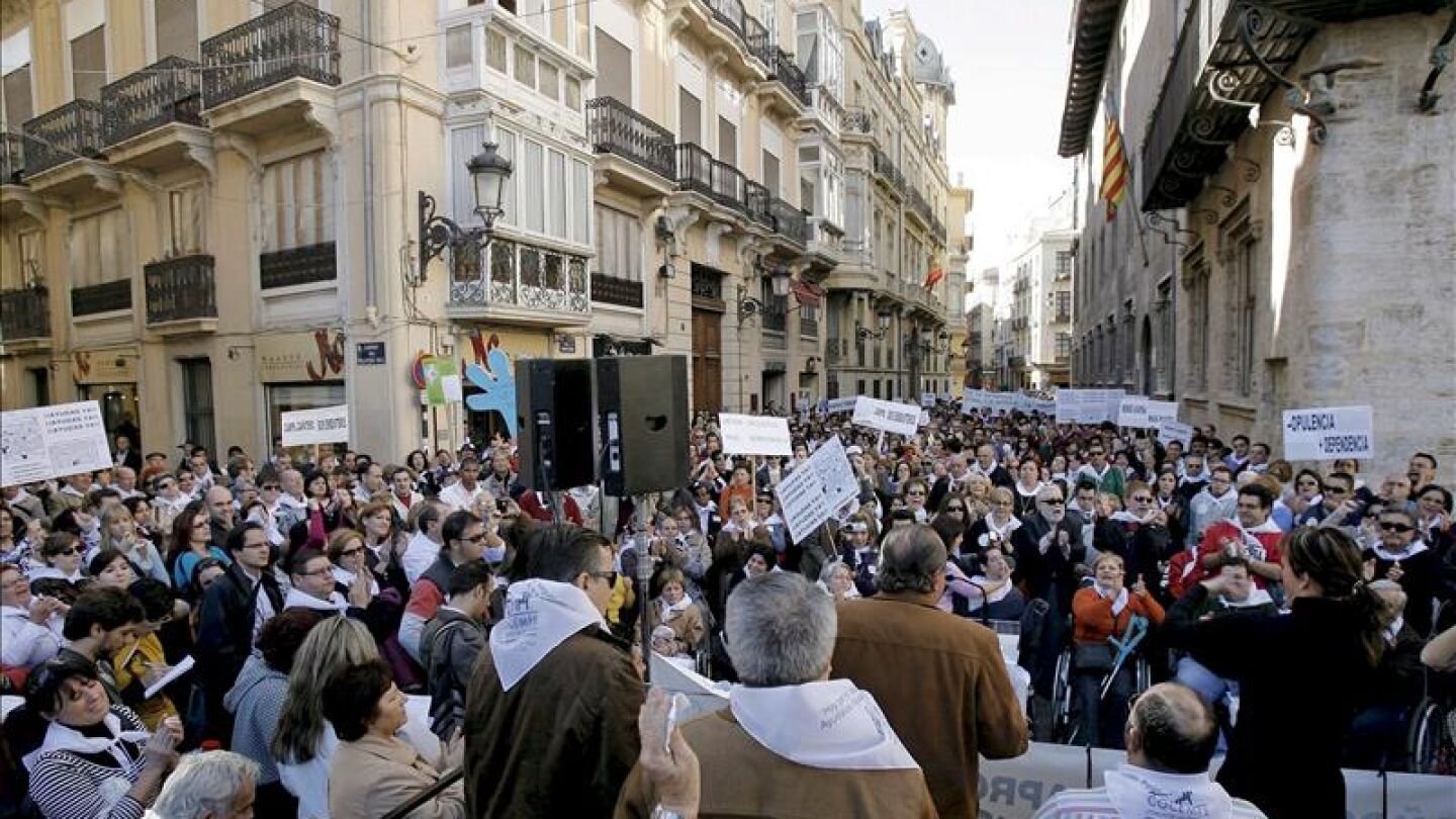 Manifestaci&oacute;n en Valencia para reclamar que la Ley de Dependencia se aplique