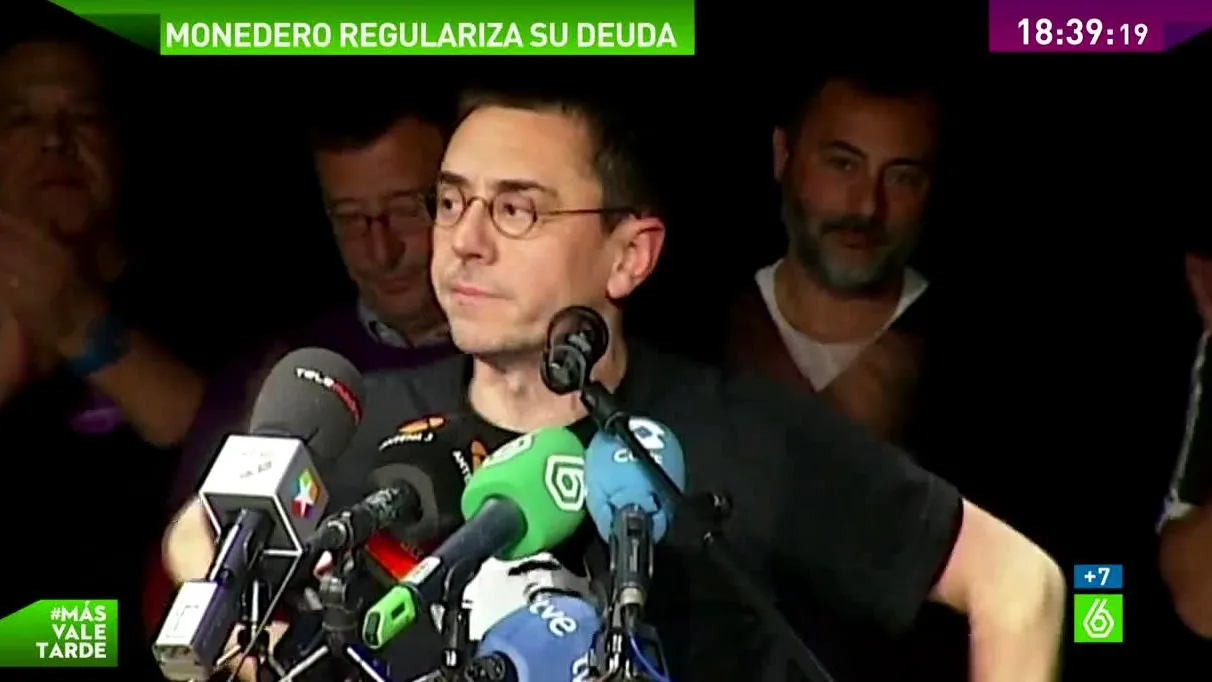 Juan Carlos monedero ante los medios 