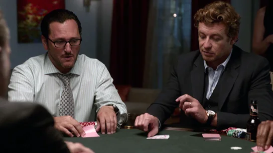 Patrick Jane intenta dar con el asesino Patrick Jane intenta dar con el asesino