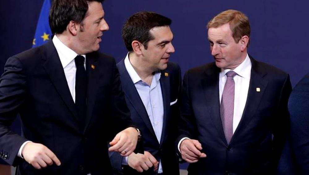 Tsipras y Dijsselbloem acuerdan iniciar conversaciones técnicas con la Troika