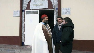 El imán de la mezquita de la banlieue de Clichy-sous-Bois Daw Meskine 