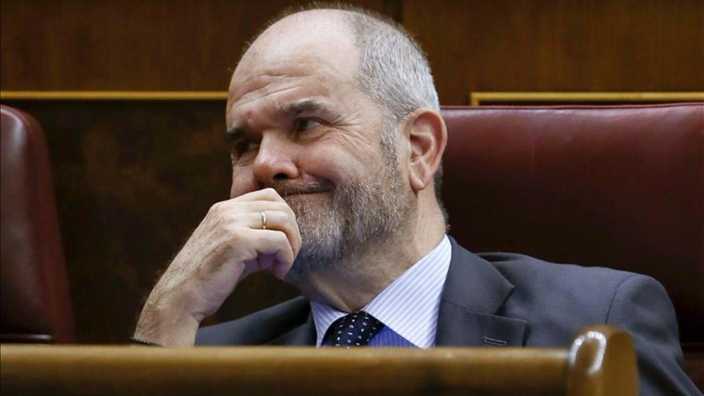 Manuel Chaves en su esca&ntilde;o