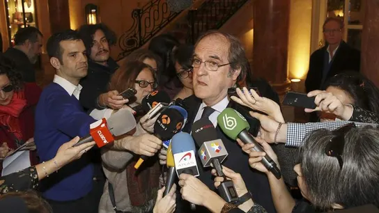 Ángel Gabilondo responde a la prensa Ángel Gabilondo responde a la prensa