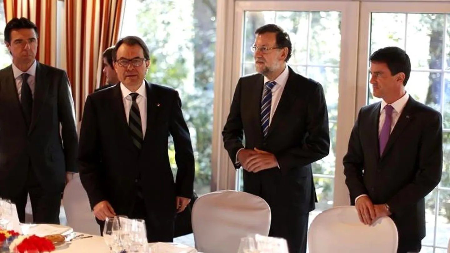 Rajoy y Mas tienen un encuentro "correcto" y no hablan del debate soberanista Rajoy y Mas tienen un encuentro "correcto" y no hablan del debate soberanista