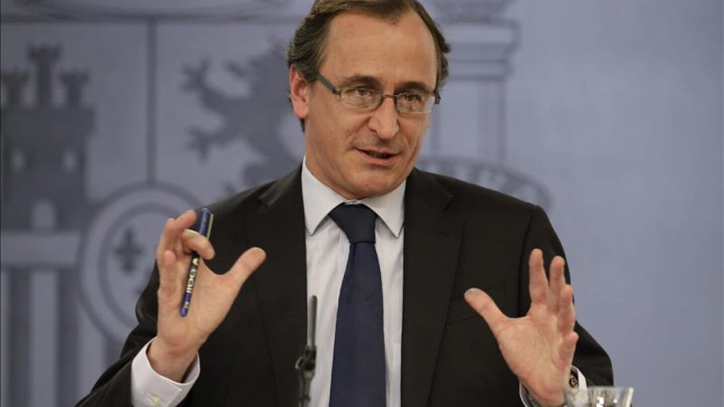 El ministro de Sanidad, Alfonso Alonso, durante la rueda de prensa posterior a la reuni&oacute;n del Consejo de Ministros