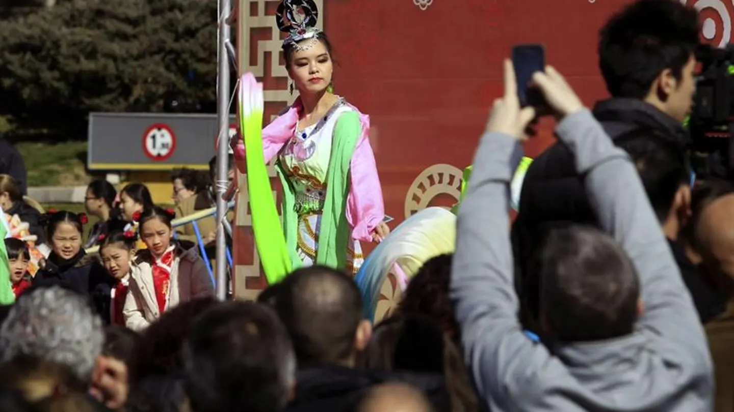 Feria tradicional china en la Plaza de España, Madrid. Feria tradicional china en la Plaza de España, Madrid.