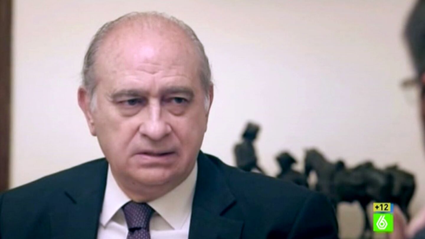 Jorge Fern&aacute;ndez D&iacute;az se piensa si aceptar el caf&eacute; de Jordi &Eacute;vole