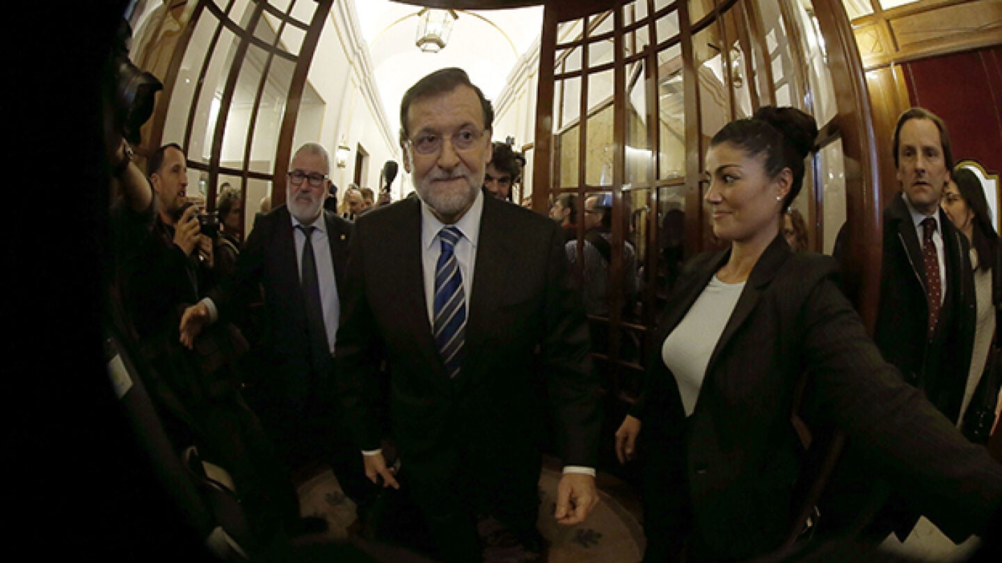 Rajoy a la salida del Congreso tras intervenir en el debate sobre el estado de la Naci&oacute;n