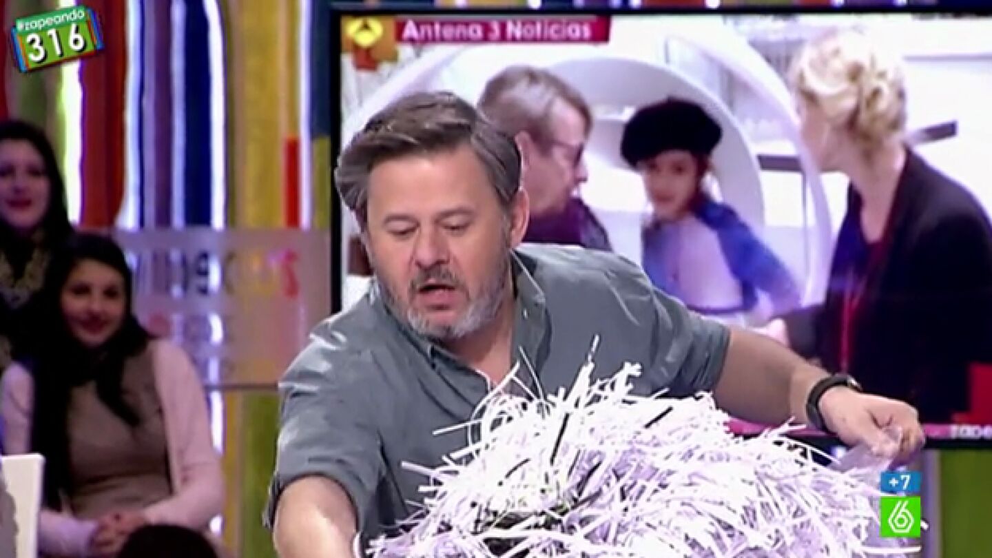 Miki Nadal compra una obra de arte de papel triturado por 8.800 euros