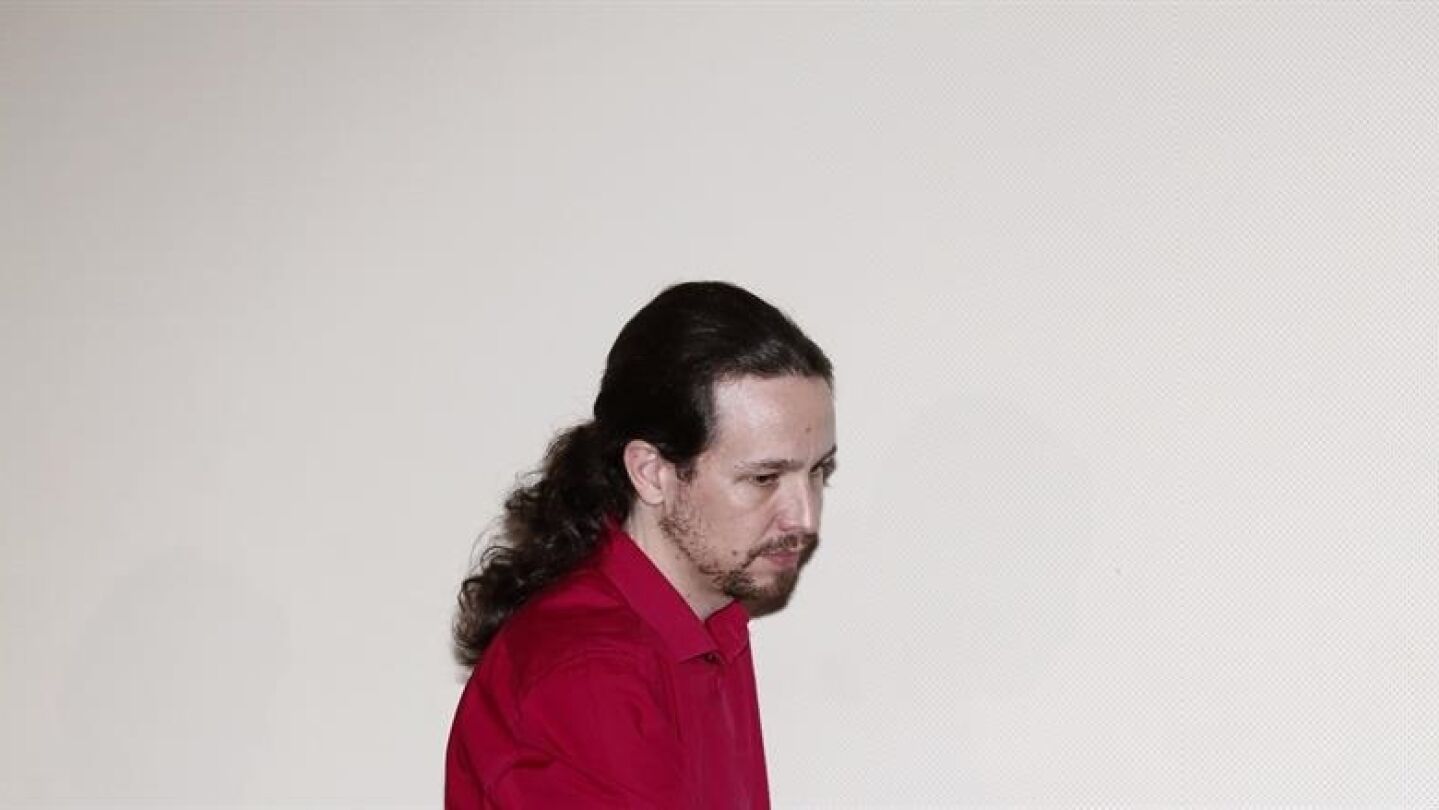Pablo Iglesias antes de una comparecencia