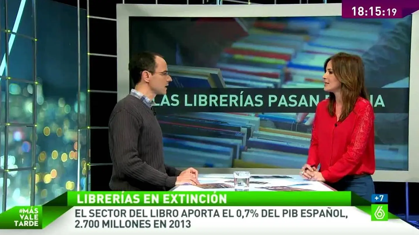 Juan Miguel Salvador: "La Administración ha dejado de comprar libros para las bibliotecas" Juan Miguel Salvador: "La Administración ha dejado de comprar libros para las bibliotecas"