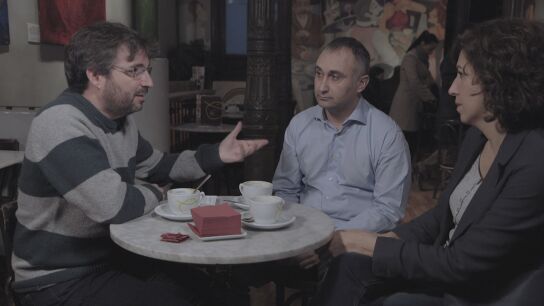 Jordi &Eacute;vole, Jos&eacute; L&oacute;bez e Irene Lozano en 'Salvados'