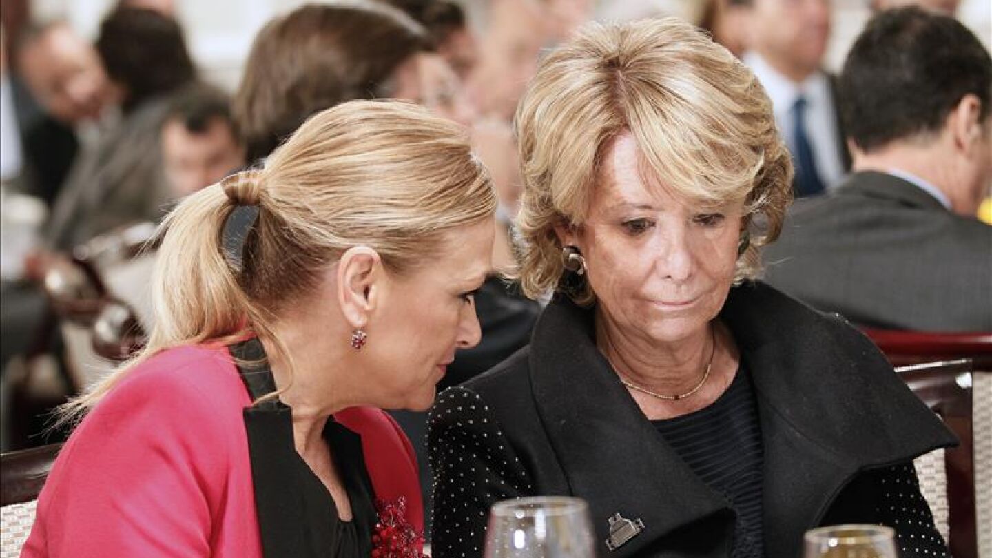 Esperanza Aguirre y Cristina Cifuentes durante un desayuno