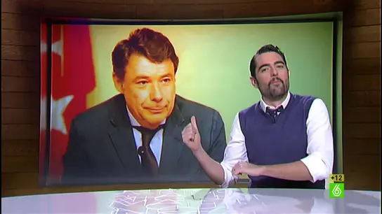 Dani Mateo: "Como veis los tres típicos emprendedores, que se preguntan: ¿Por qué no nos compramos un ático en Marbella por valor de 1.1 millones de euros?" Dani Mateo: "Como veis los tres típicos emprendedores, que se preguntan: ¿Por qué no nos compramos un ático en Marbella por valor de 1.1 millones de euros?"