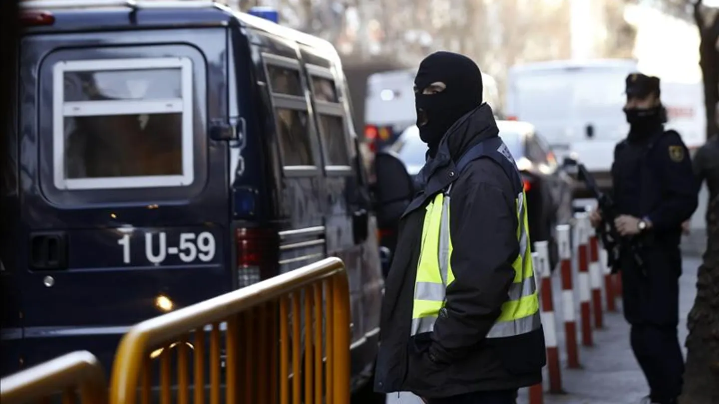 Detenidos dos presuntos yihadistas preparados para atentar en España Detenidos dos presuntos yihadistas preparados para atentar en España