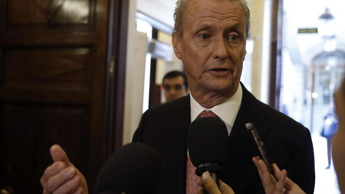 Pedro Moren&eacute;s, en los pasillos del Congreso