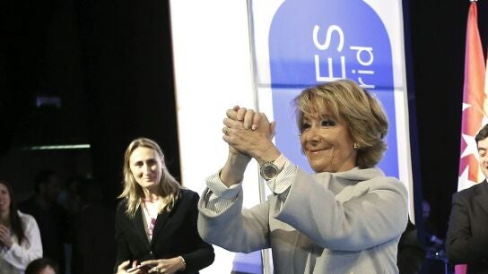 Aguirre antes de su intervenci&oacute;n en un acto de precampa&ntilde;a en San Sebasti&aacute;n de los Reyes