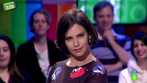 Cristina Pedroche, luciendo un 'falso bob' Cristina Pedroche, luciendo un 'falso bob'